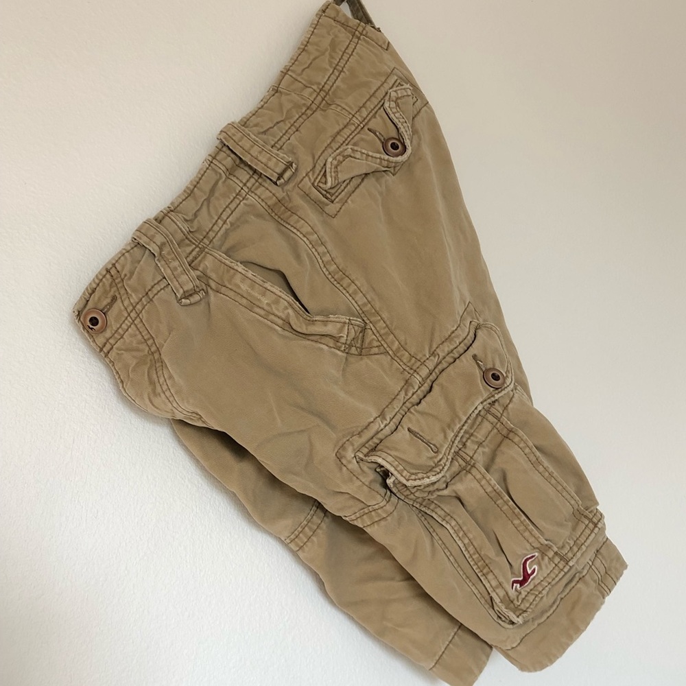 Khaki Hollister Cargo Shorts Size 28